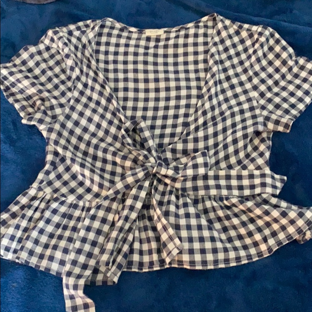 Brandy Melville picnic tie top